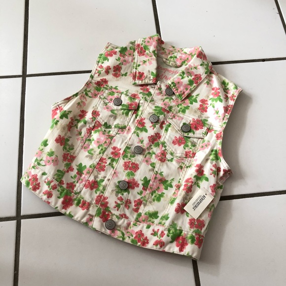 Floral Sleeveless Jean Jacket - Picture 2 of 4